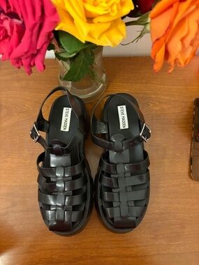 Steve Madden Black Platform Sandals Chunky Lug Sole Fisherman Sandals Size 9